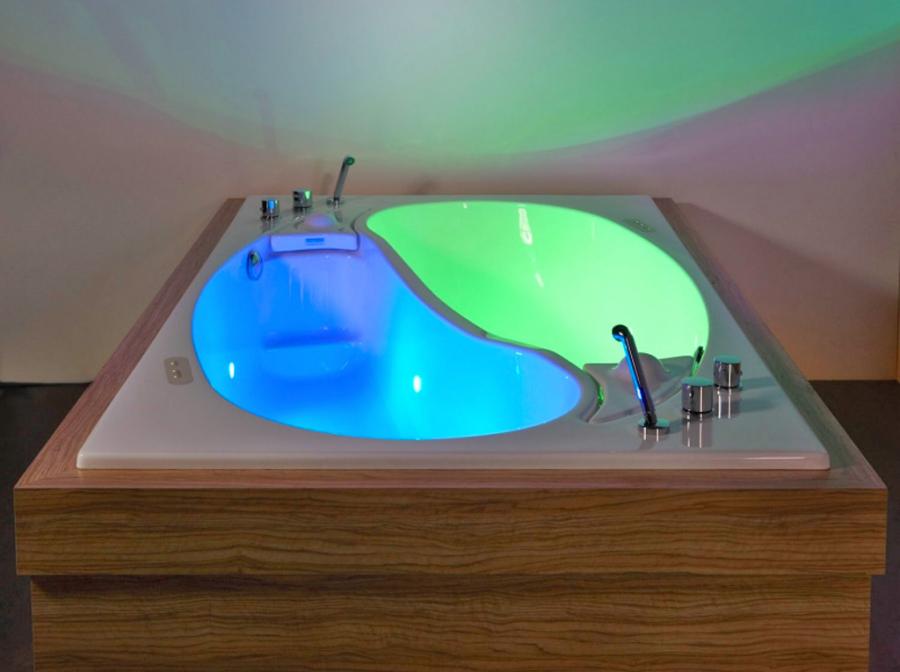 Friend Zone Bathtub - Yin Yang shaped dual person separated hot tub