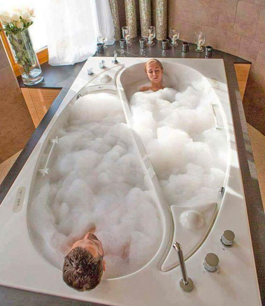 Friend Zone Bathtub - Yin Yang shaped dual person separated hot tub