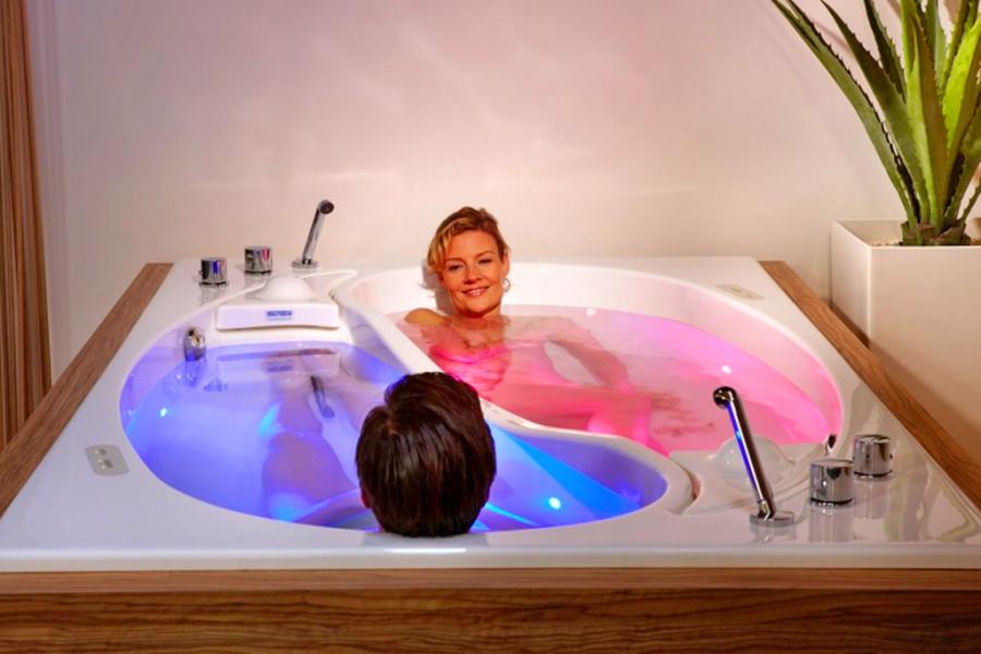 Friend Zone Bathtub - Yin Yang shaped dual person separated hot tub