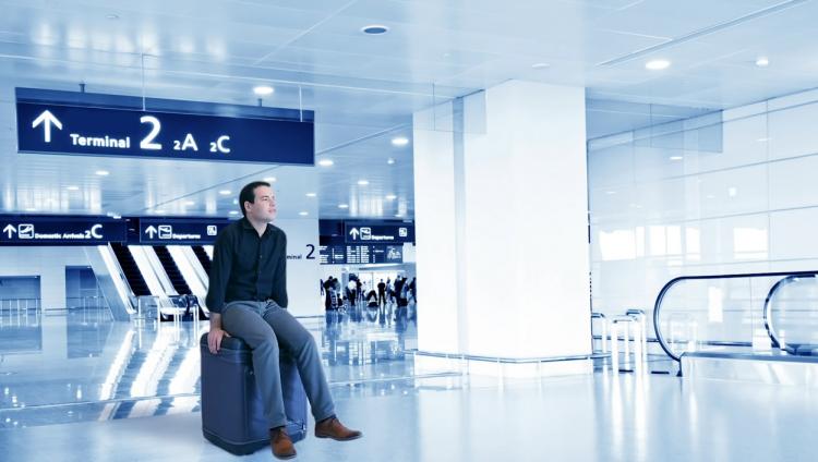 FUGU Expandable Luggage Doubles as a Work Desk When Opened