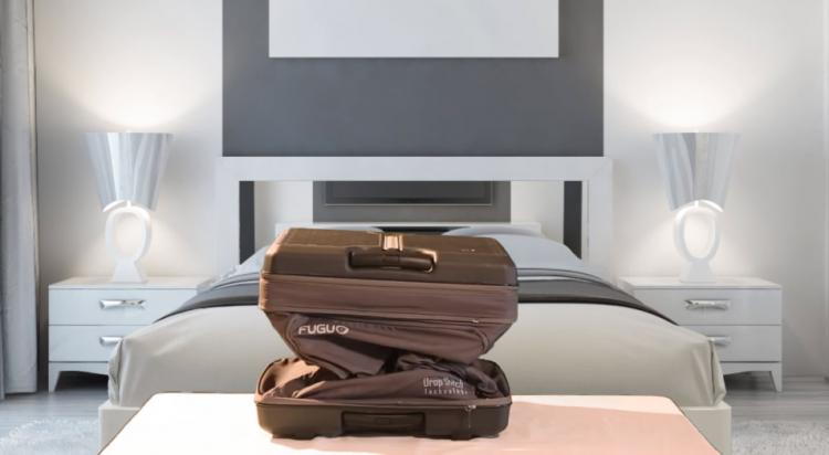 FUGU Expandable Luggage Doubles as a Work Desk When Opened