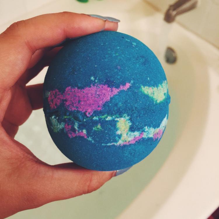 Intergalactic Galaxy Bath Bomb - Makes Universe In Bathtub