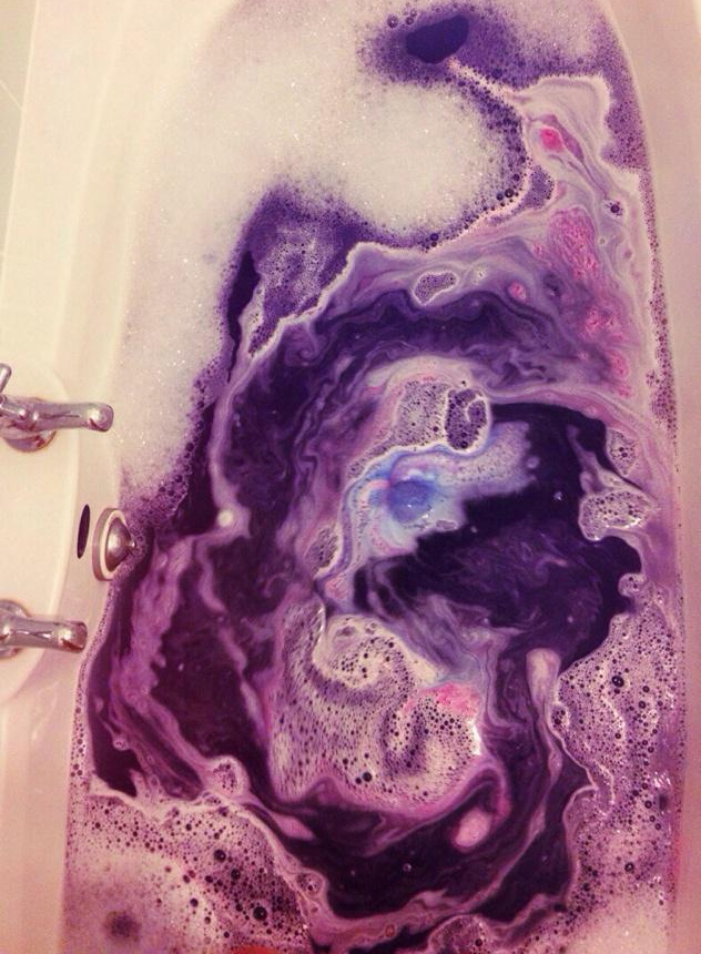 Intergalactic Galaxy Bath Bomb - Makes Universe In Bathtub