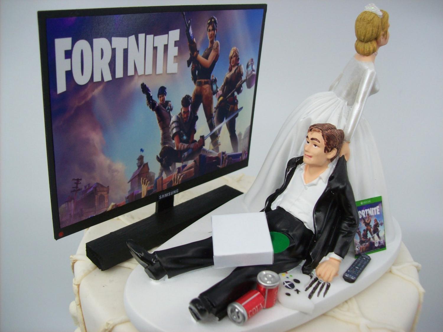 Gamer Wedding Cake Topper - Bride dragging groom away from games cake topper