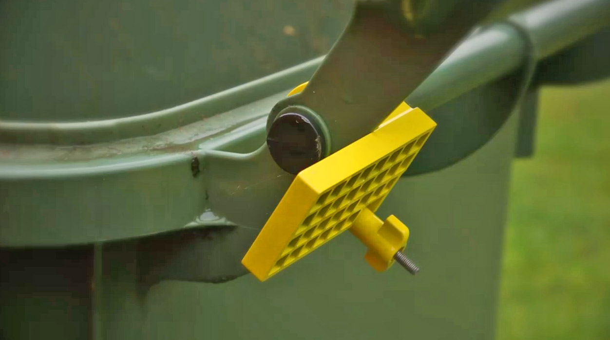 Garbage Can Lid Assist Stops The Trash Lid From Slamming Backwards