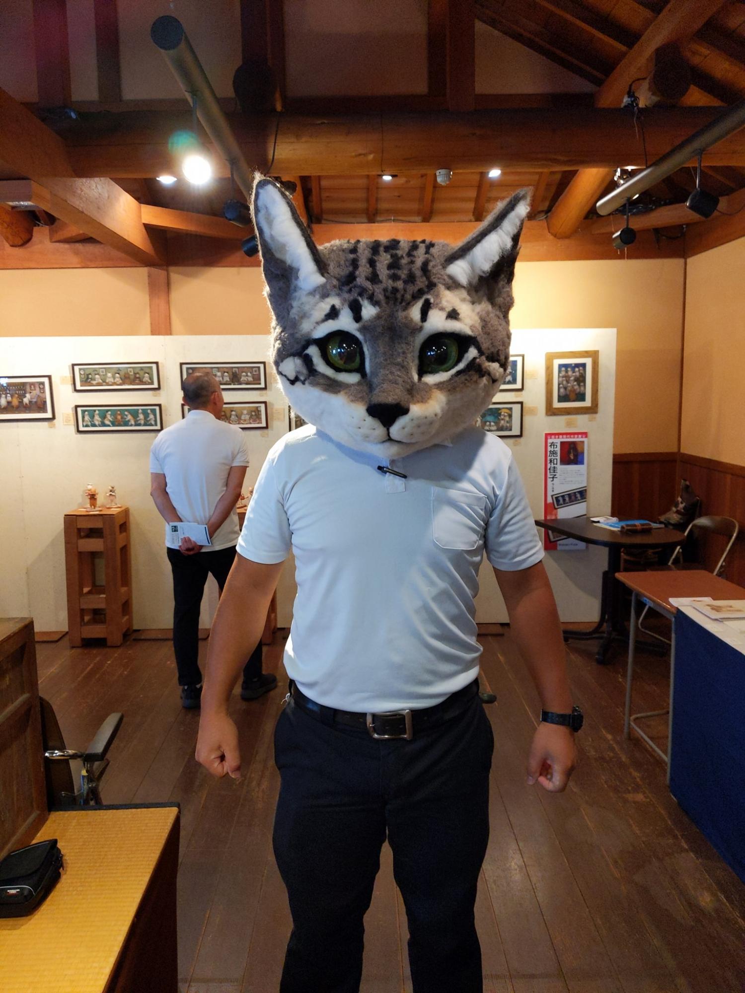 Giant Super Realistic Cat Head Mask