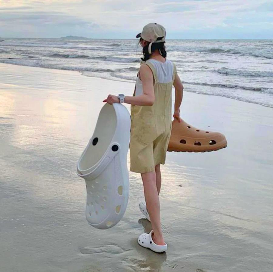 Giant Croc Shoe Bassinet - Huge Croc Dog Bed / Cat Bed