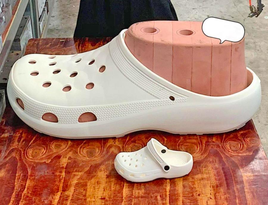 Giant Croc Shoe Bassinet - Huge Croc Dog Bed / Cat Bed