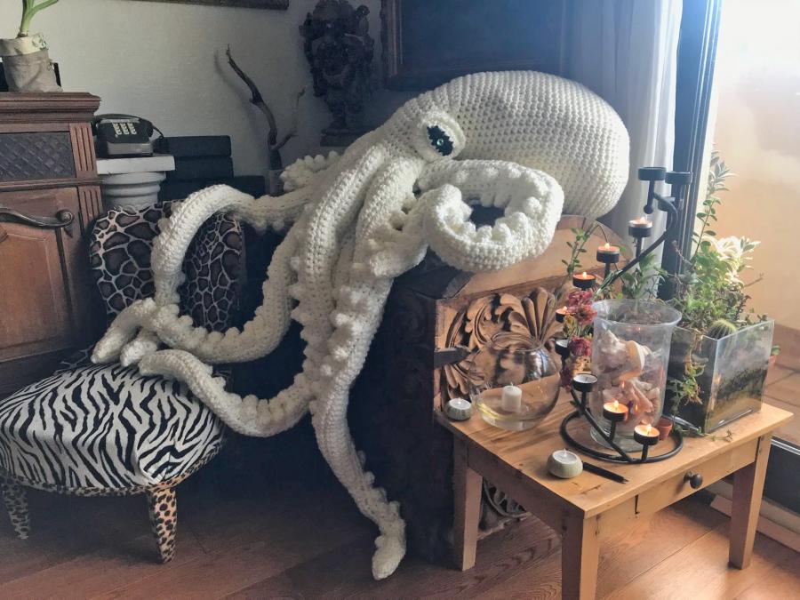Giant Crochet Octopus - Oversized crochet squid