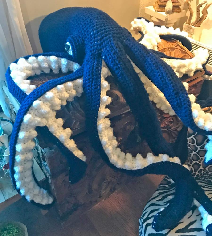 Giant Crochet Octopus - Oversized crochet squid