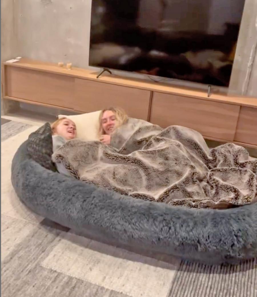Plufl Giant Dog Bed For Humans