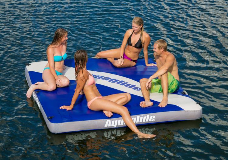 Aquaglide Airport: A Giant Inflatable Mattress With 4 Coolers