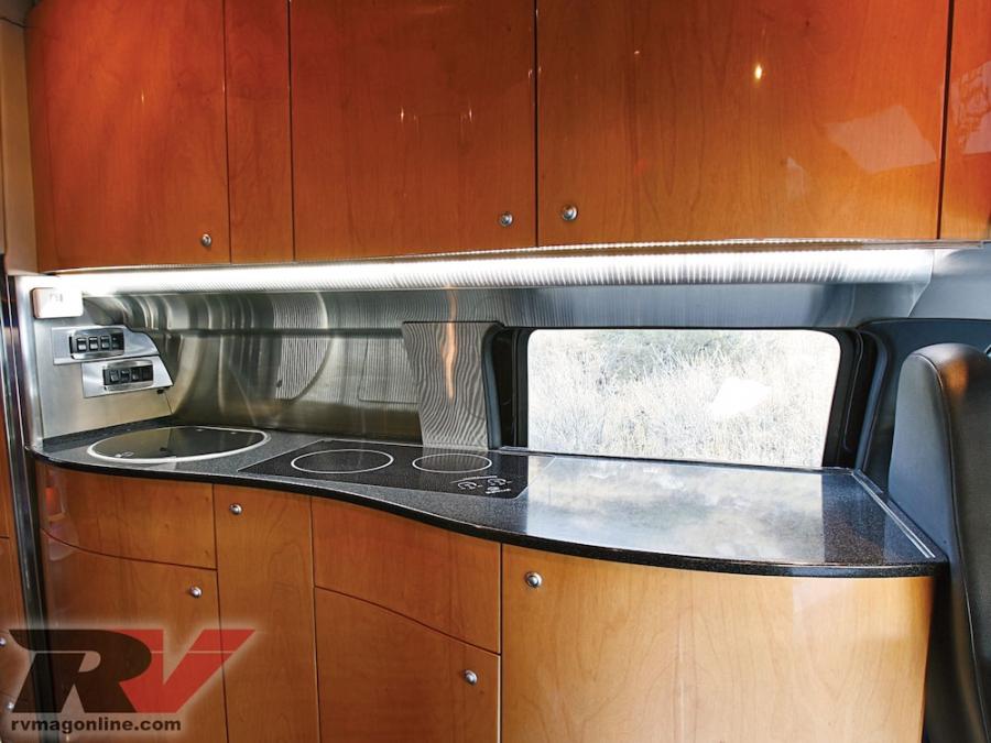 Dunkel Giant Ford F-650 RV Custom Truck Mod Camper
