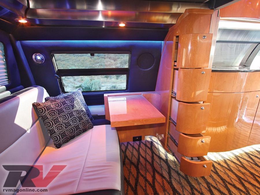 Dunkel Giant Ford F-650 RV Custom Truck Mod Camper