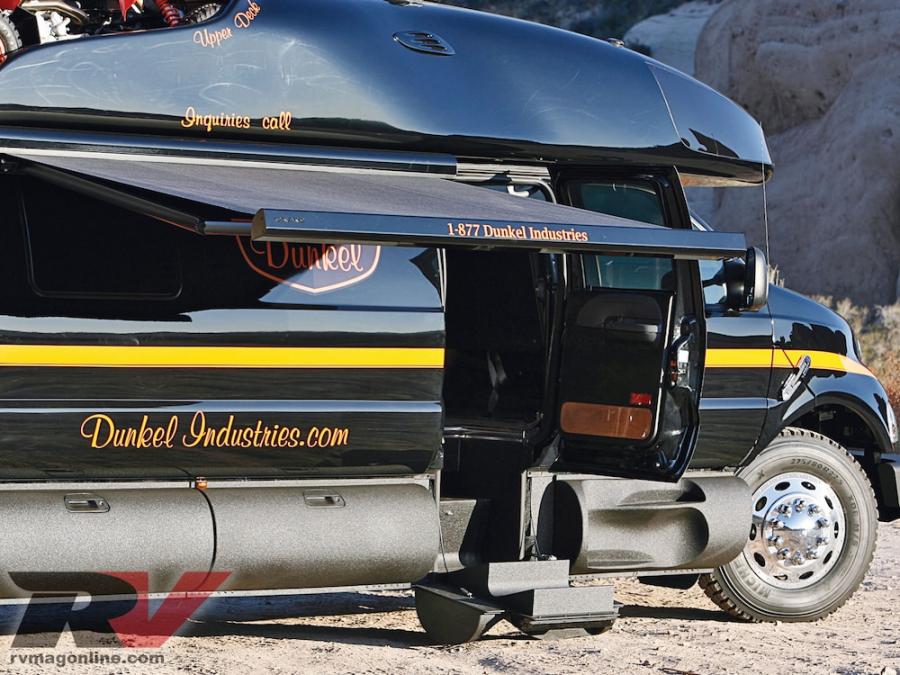 Dunkel Giant Ford F-650 RV Custom Truck Mod Camper