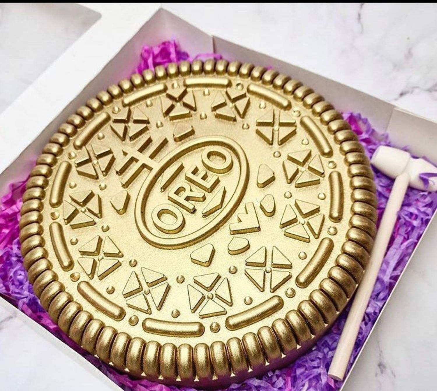 Giant Oreo Cake Mold