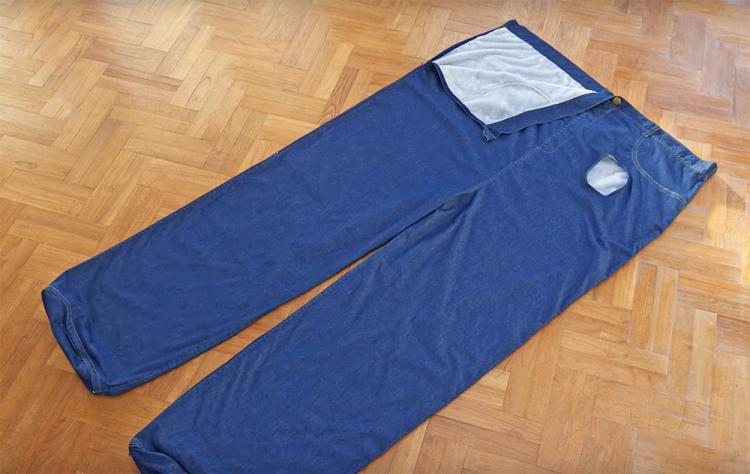 Giant Pair Of Pants Dual Sleeping Bag - Pant legs sleeping bag - Giant blue jeans double sleeping bag