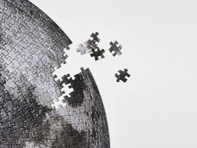 Giant Round Moon Shaped Jigsaw Puzzle - Circular moon puzzle