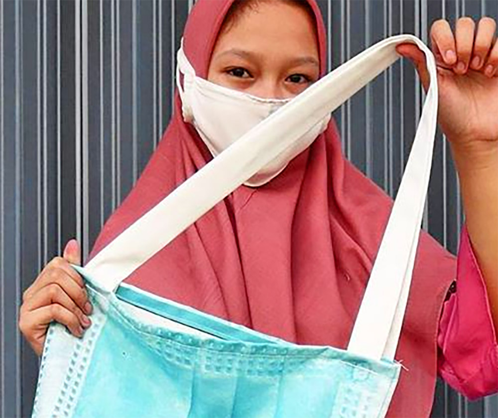 Giant Surgical Mask Tote Bag - Plans to make face mask bag