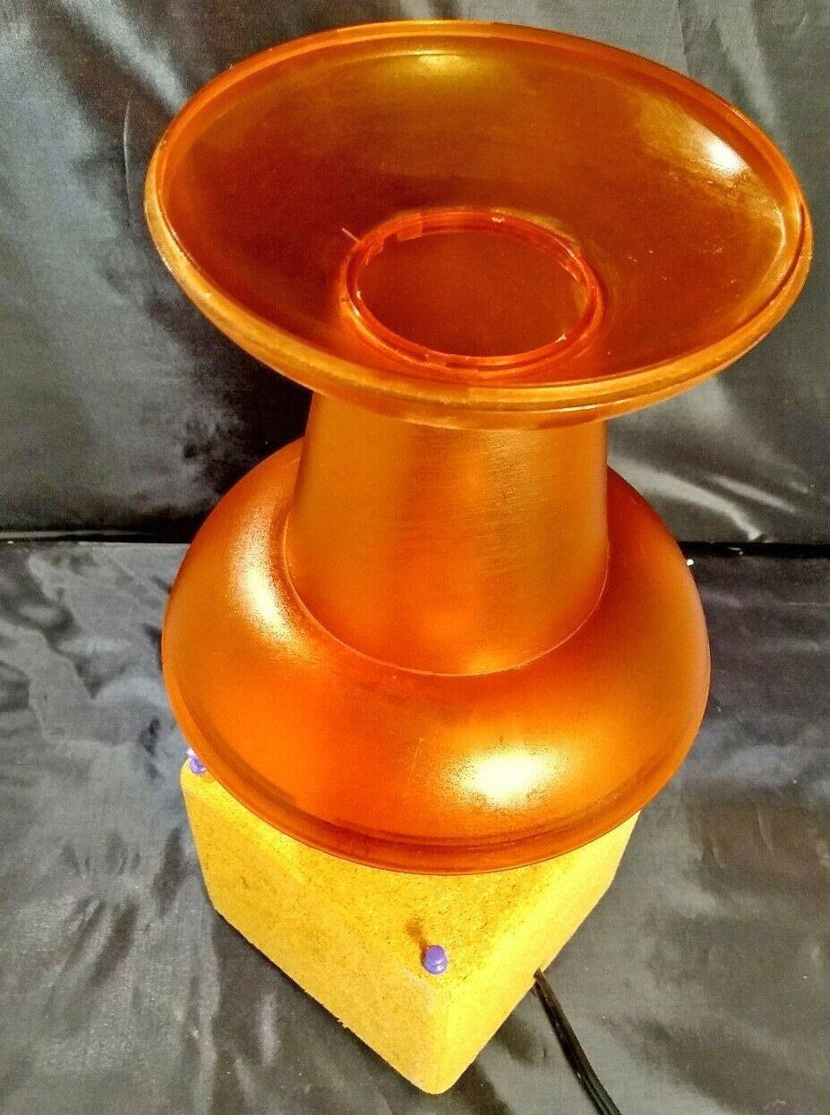 Giant Thumbtack Lamp - Pushpin tack lamp