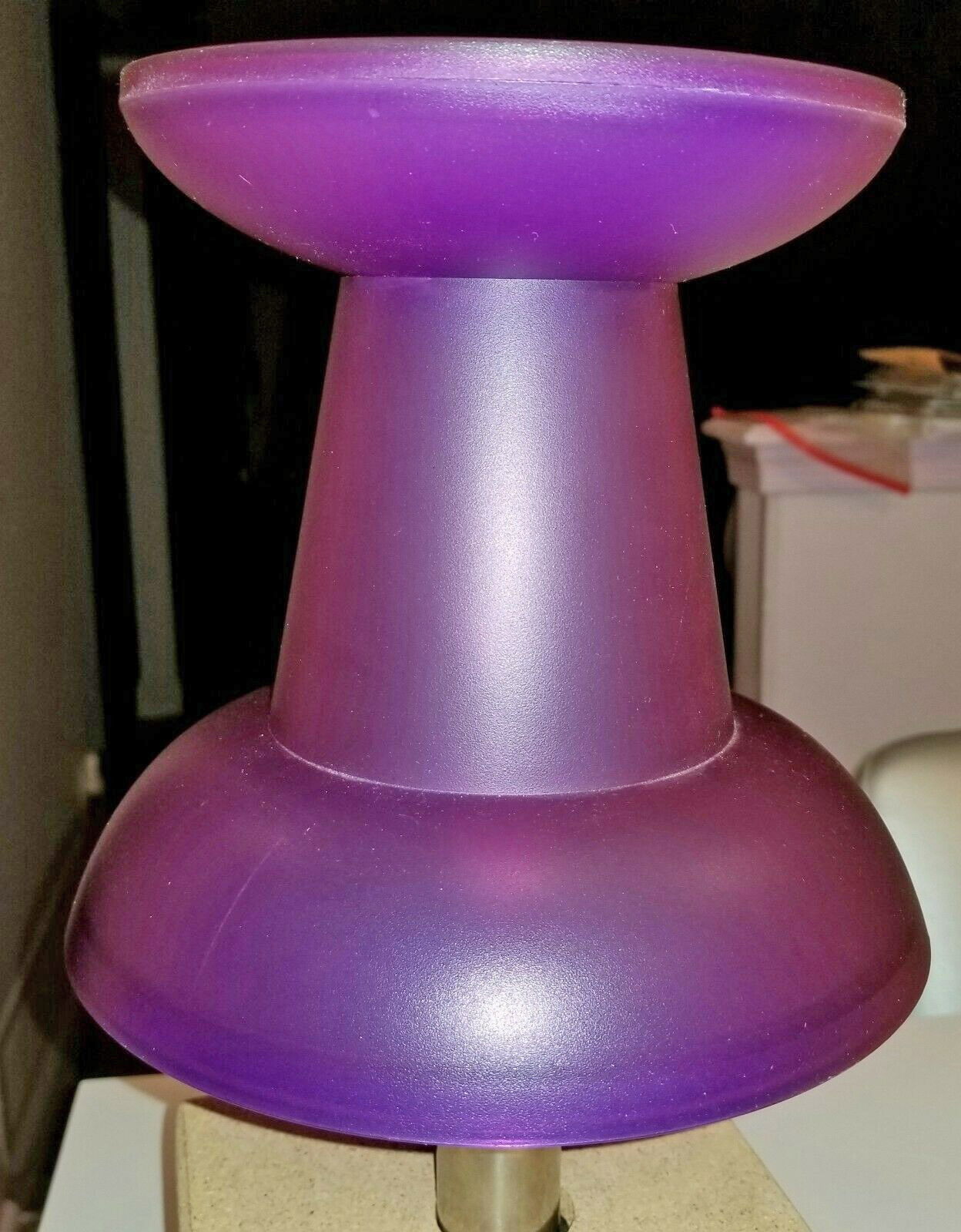 Giant Thumbtack Lamp - Pushpin tack lamp
