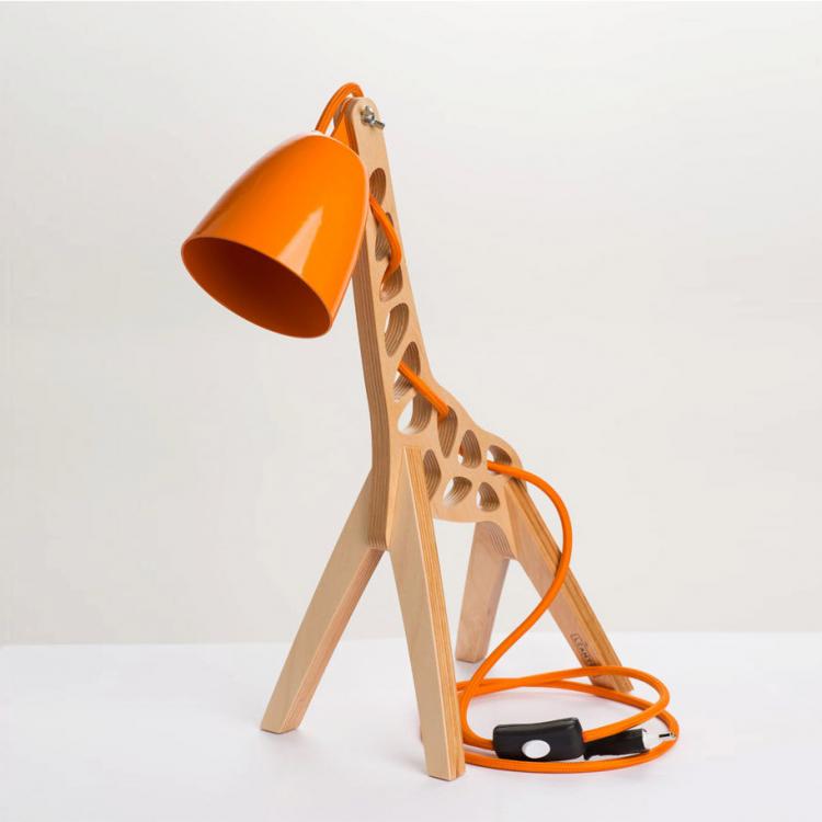 Giffy Wooden Giraffe Lamp