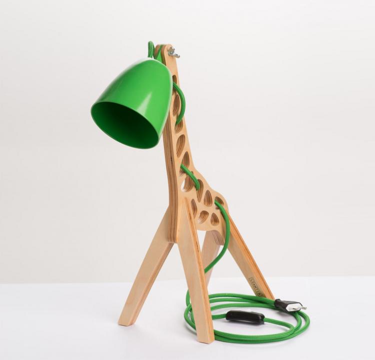 Giffy Wooden Giraffe Lamp
