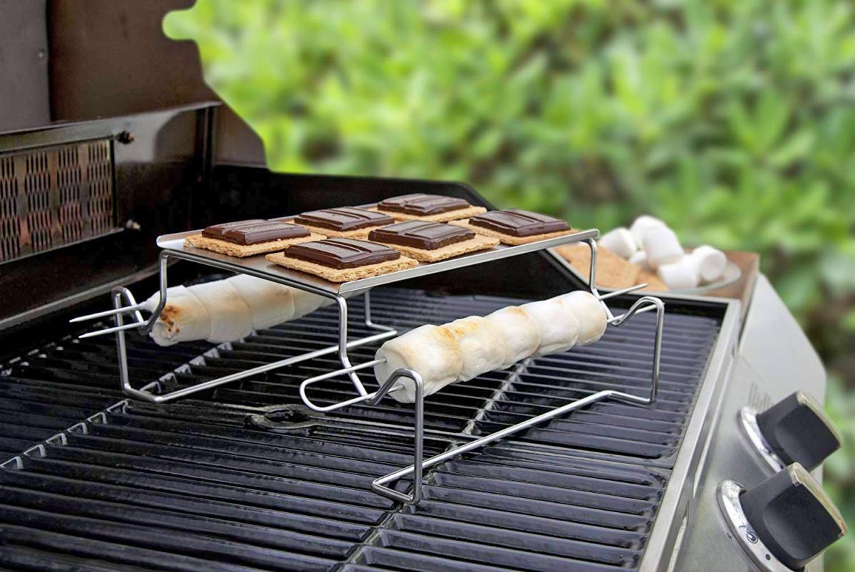 S'mores Roasting Rack Lets You Make S'mores On The BBQ - Best gift idea for s'mores lovers
