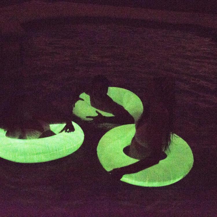 Glow In The Dark Pool Tube