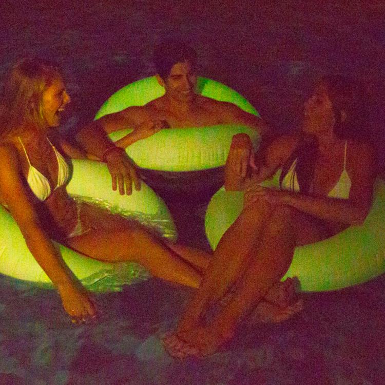 Glow In The Dark Pool Tube