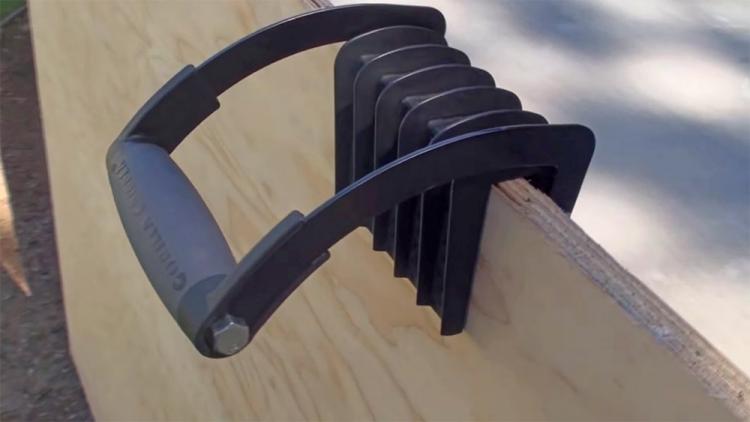 Gorilla Gripper - Clamp lets you easily haul around heavy slabs of wood or drywall by yourself - how to Carry heavy panels with 1 person