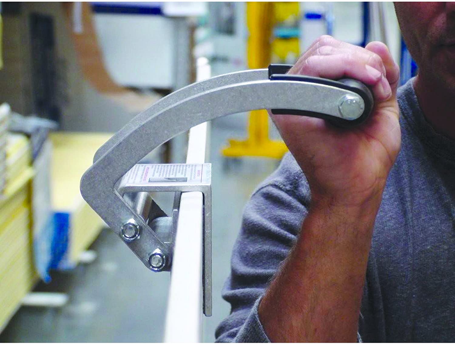 Gorilla Gripper - Clamp lets you easily haul around heavy slabs of wood or drywall by yourself - how to Carry heavy panels with 1 person