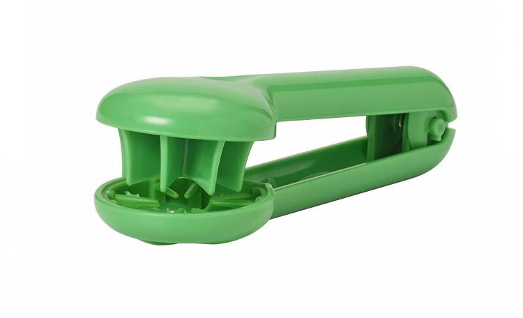 Grape Slicer Tool Cuts Grapes Into 4 Even Slices