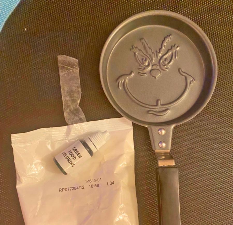 Grinch Pancake Pan