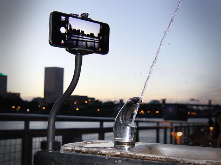 GripSnap Magnetic Monopod