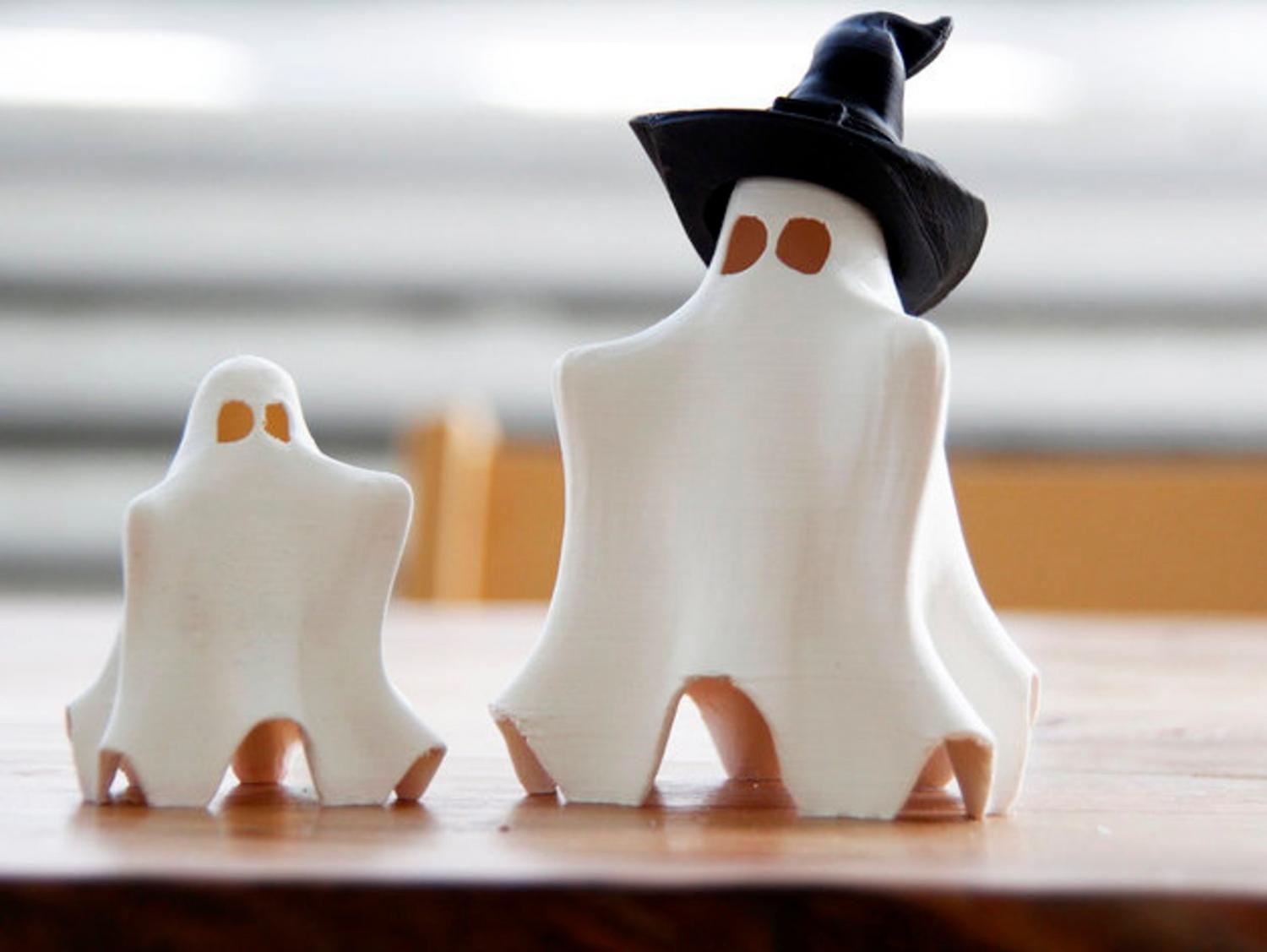 tiny ghost halloween decoration