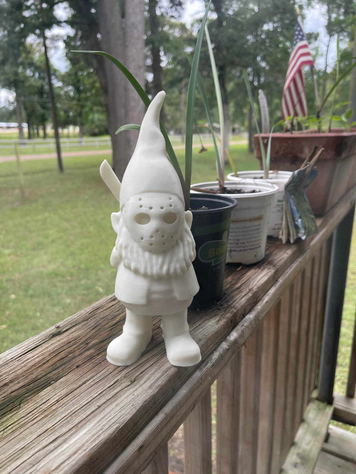Halloween Garden Gnome - Bloody knife Jason Mask Garden Gnome