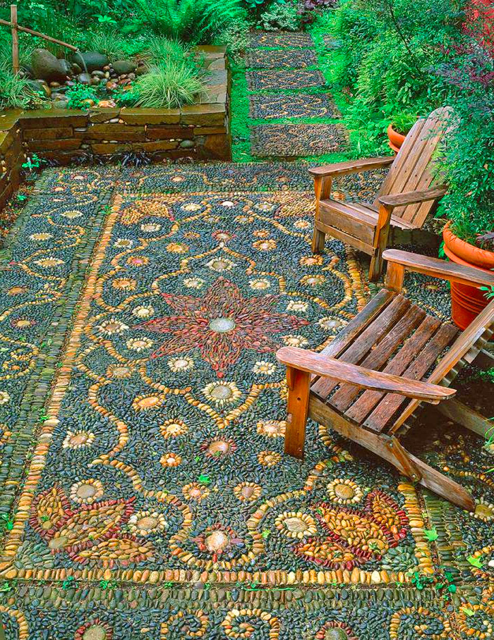 Outdoor rug mosaic made from pebbles and rocks