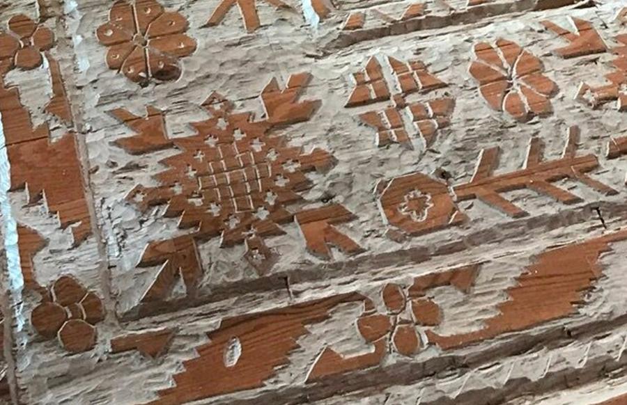 Hand Carved Rug Into Floor - Wooden floor rug art project