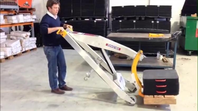 Makinex Hand Powered Forklift - Powered hand truck lets you lift over 300 lbs with one person