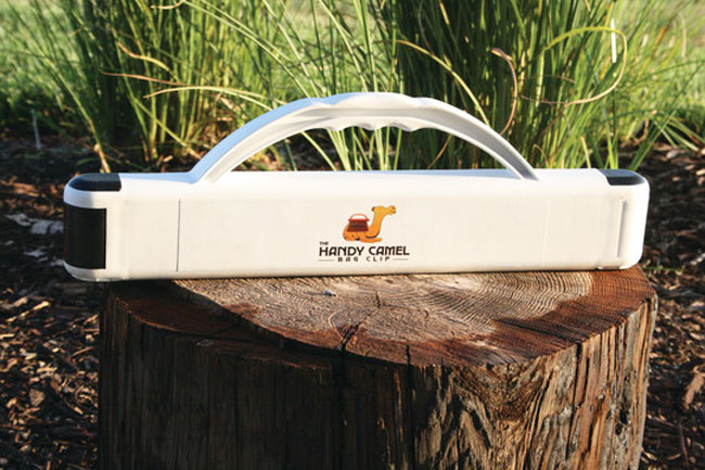 Handy Camel Carrying Handle and Large Bag Clip