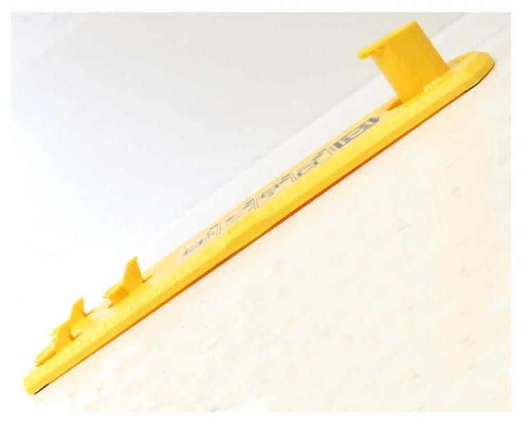 Hang and Level Easy Picture Hanging Tool With 2 Built-in Levels