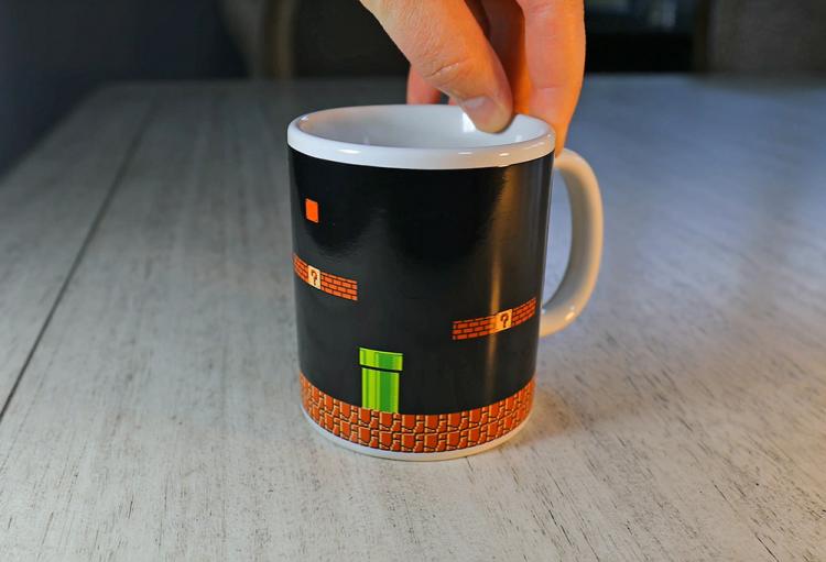 Heat Changing Mario Mug Turns From Night Level To Day Level - Changing Super Mario Coffee Mug