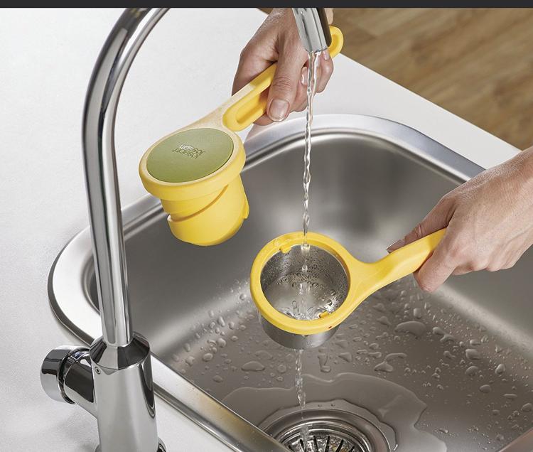 Joseph Joseph Helix Citrus Press - Uses unique twisting action to juice citrus