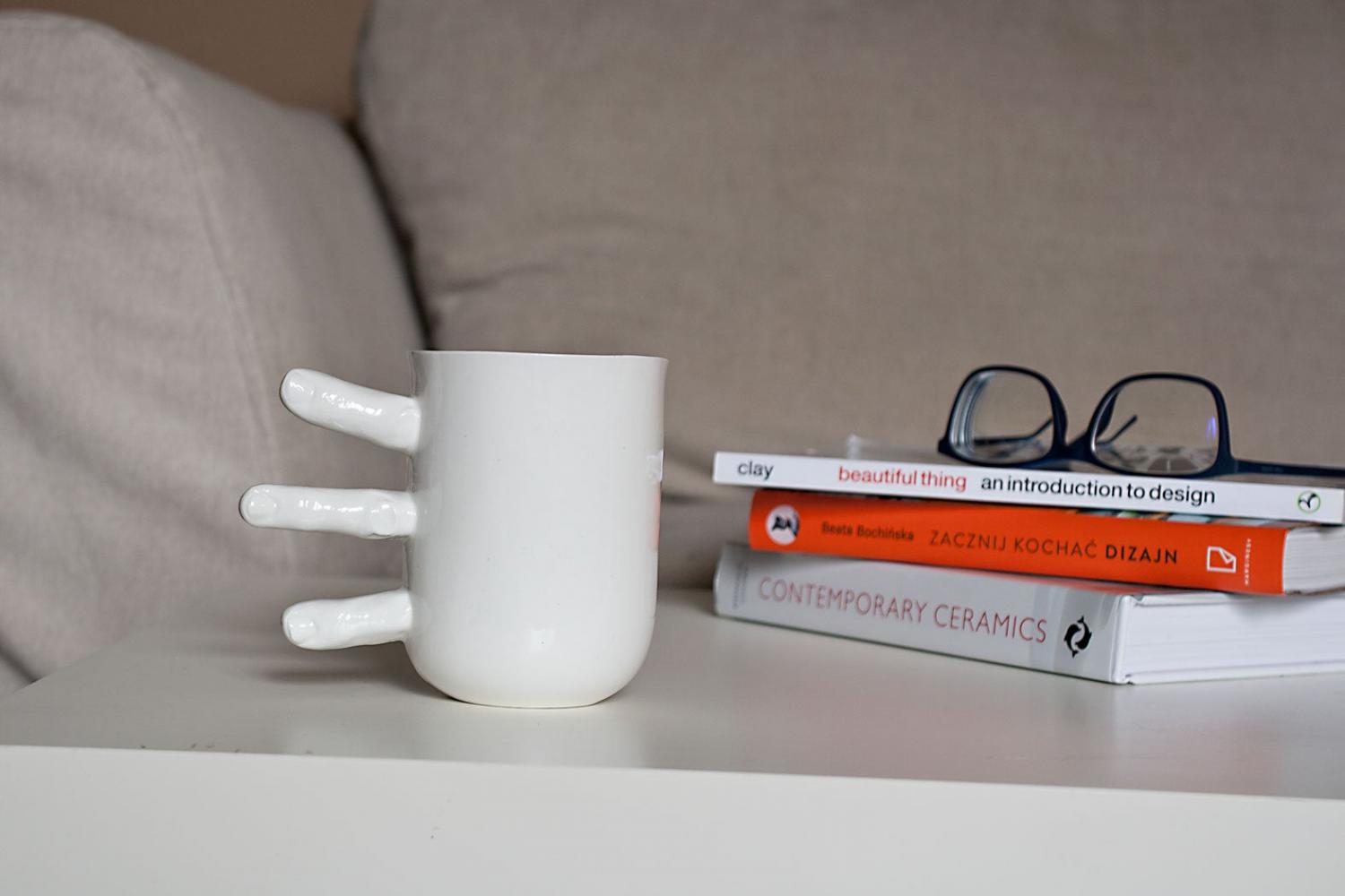 Creepy Fingers Mug - Holding hands finger mugCreepy Fingers Mug - Holding hands finger mug
