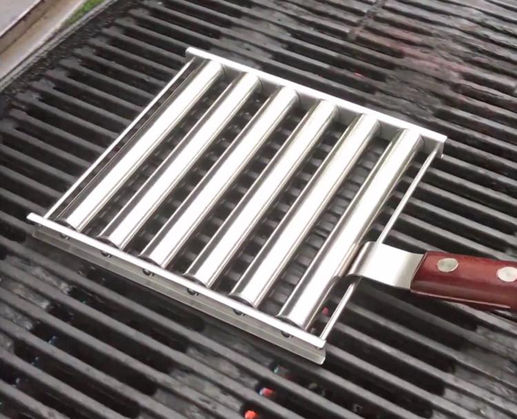 Hot Dog Roller - Evenly Cook Hot Dogs Every-Time - B2Q Hot Dog BBQ Roller