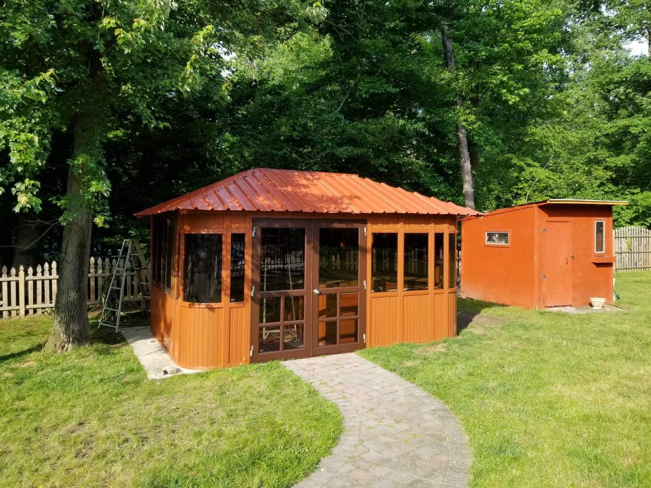 Hot Tub Gazebo Turns Your Spa Into a Swim-Up Bar