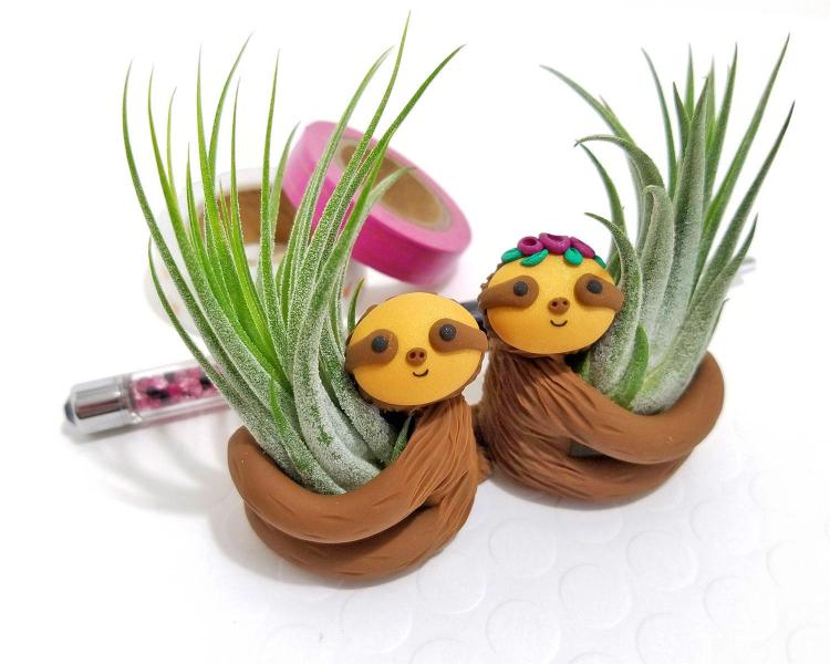 Hugging Sloth Air Planter - Cute sloth air plant holder