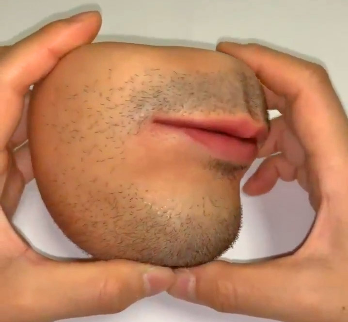 Human Face Coin Purse - Realistic mouth coin holder