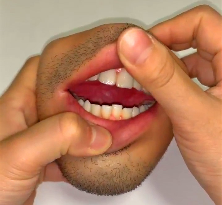 Human Face Coin Purse - Realistic mouth coin holder